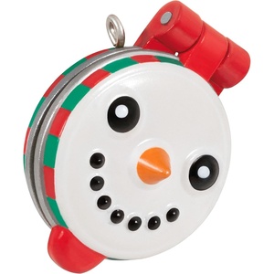 Hallmark Keepsake Mini Christmas Ornament (Beach Day Buddy) 0.75″ Tiny Ornament for Tabletop Tree(Whimsical Waffles)