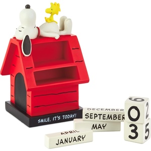 Hallmark Sega Sonic The Hedgehog Perpetual Calendar, Gift for Grads, Gamers, Coworkers(Peanuts Smile)