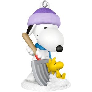 Hallmark Keepsake Peanuts Mini Christmas Ornament (Winter Fun with Snoopy) 1″ Tiny Ornament for Tabletop Tree(2025 Winter Fun with Snoopy)